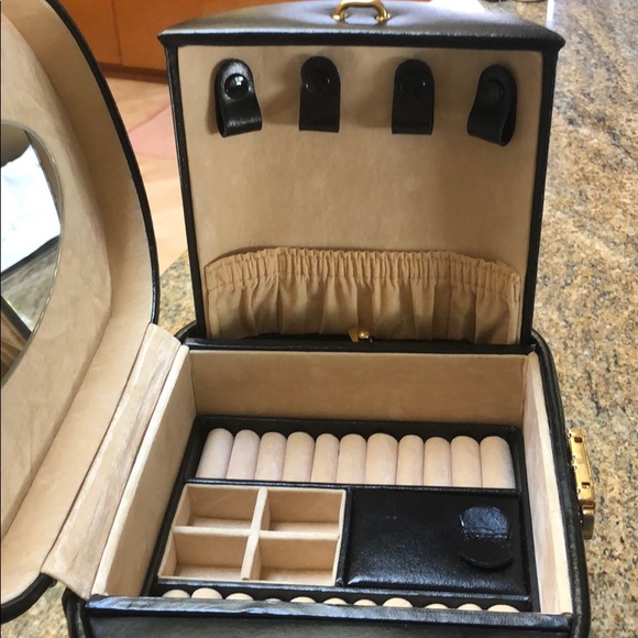 NWOT RARE Wolf Designs Genuine Leather Jewelry Box - Picture 5 of 8